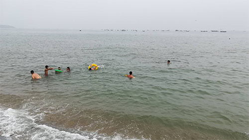 氣體過濾員工海邊活動(dòng) 氣體過濾員工海邊活動(dòng)