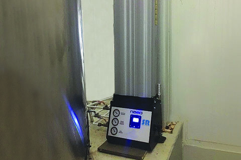 SR模塊氮?dú)獍l(fā)生器在工作中 SR模塊氮?dú)獍l(fā)生器在工作中