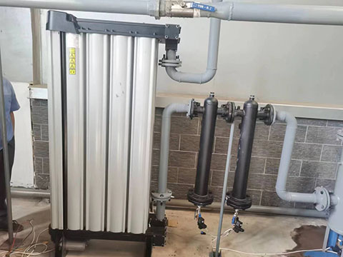 DA系列國產(chǎn)吸干機在空壓系統(tǒng)中 DA系列國產(chǎn)吸干機在空壓系統(tǒng)中