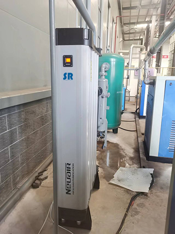 DA系列國(guó)產(chǎn)SR模塊吸干機(jī)在運(yùn)行中 DA系列國(guó)產(chǎn)SR模塊吸干機(jī)在運(yùn)行中